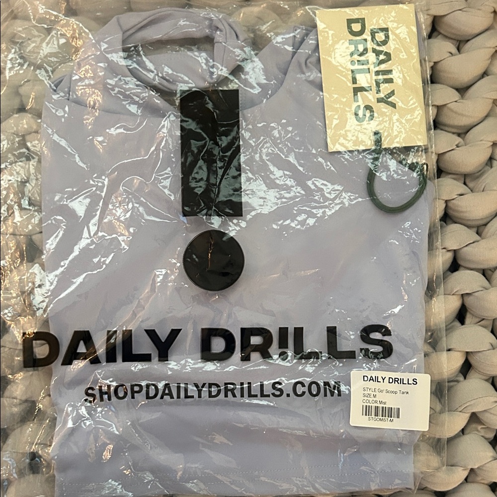 Daily Drills women go scoop tank in mist size M - Picture 7 of 7